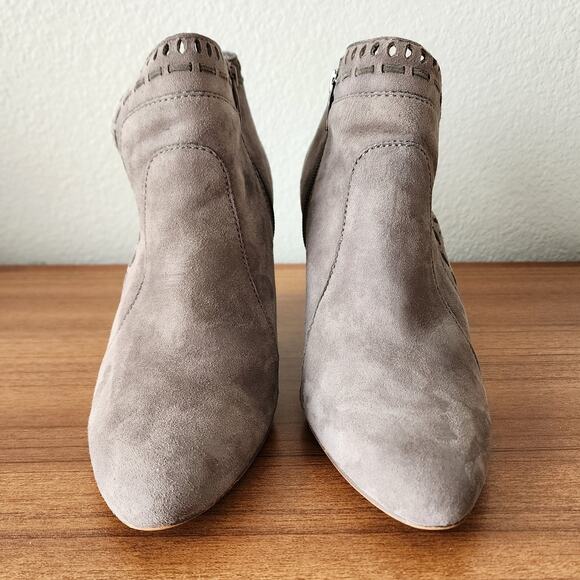 Vince Camuto Reeista Minimalist Style Cutout Zip Ankle Booties - Picture 3 of 11